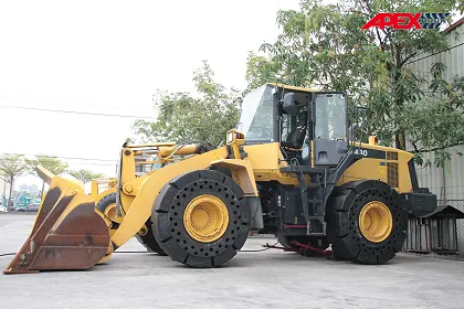 Wheel Loaders And Solid Tires